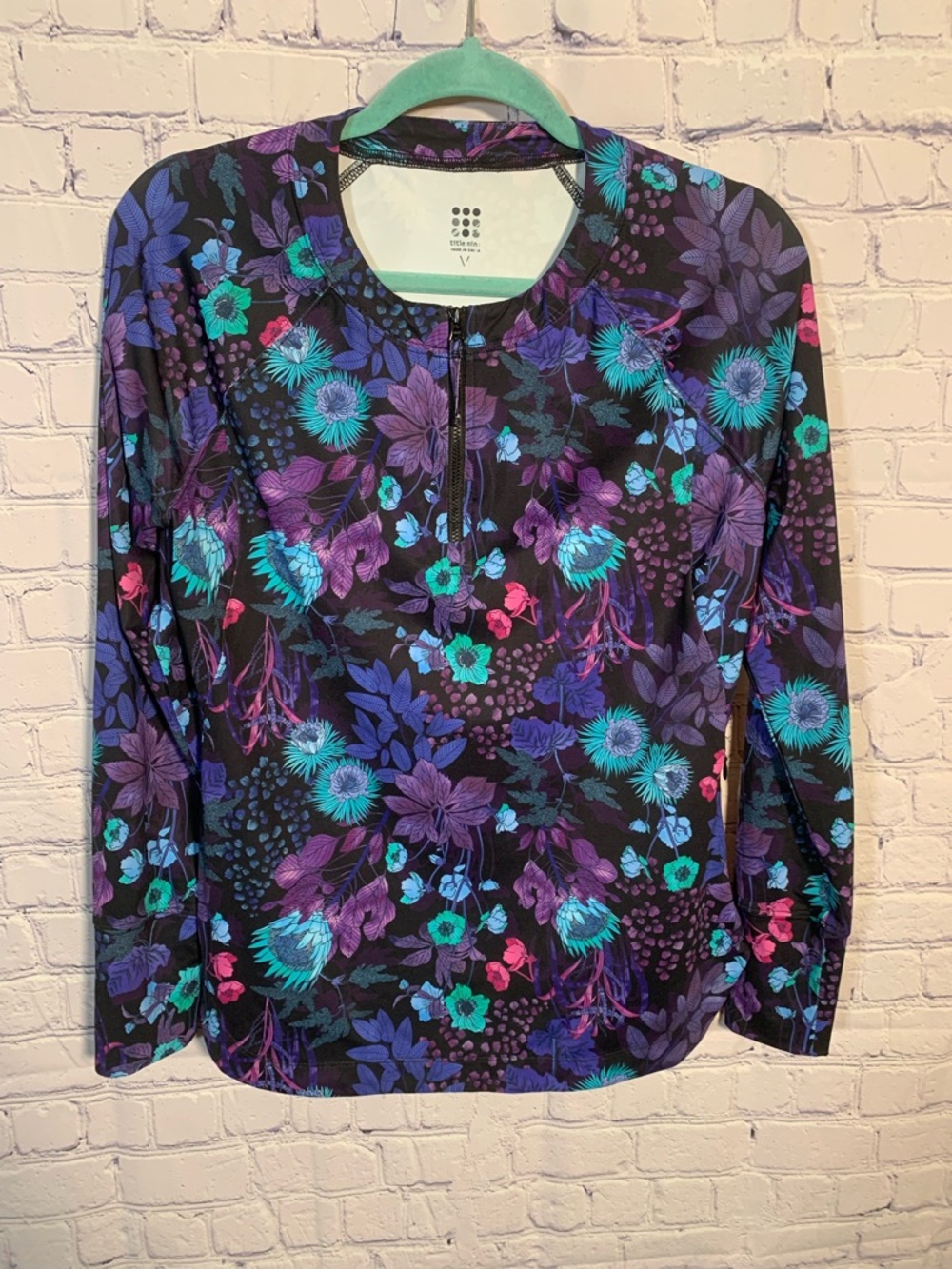 Title Nine Womens Sunbuster Sun Shirt Amazonia Floral Pattern Blue Purple Size M